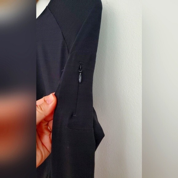 Athleta quarter zip long sleeve light active wear athletic top size XS - Picture 9 of 12